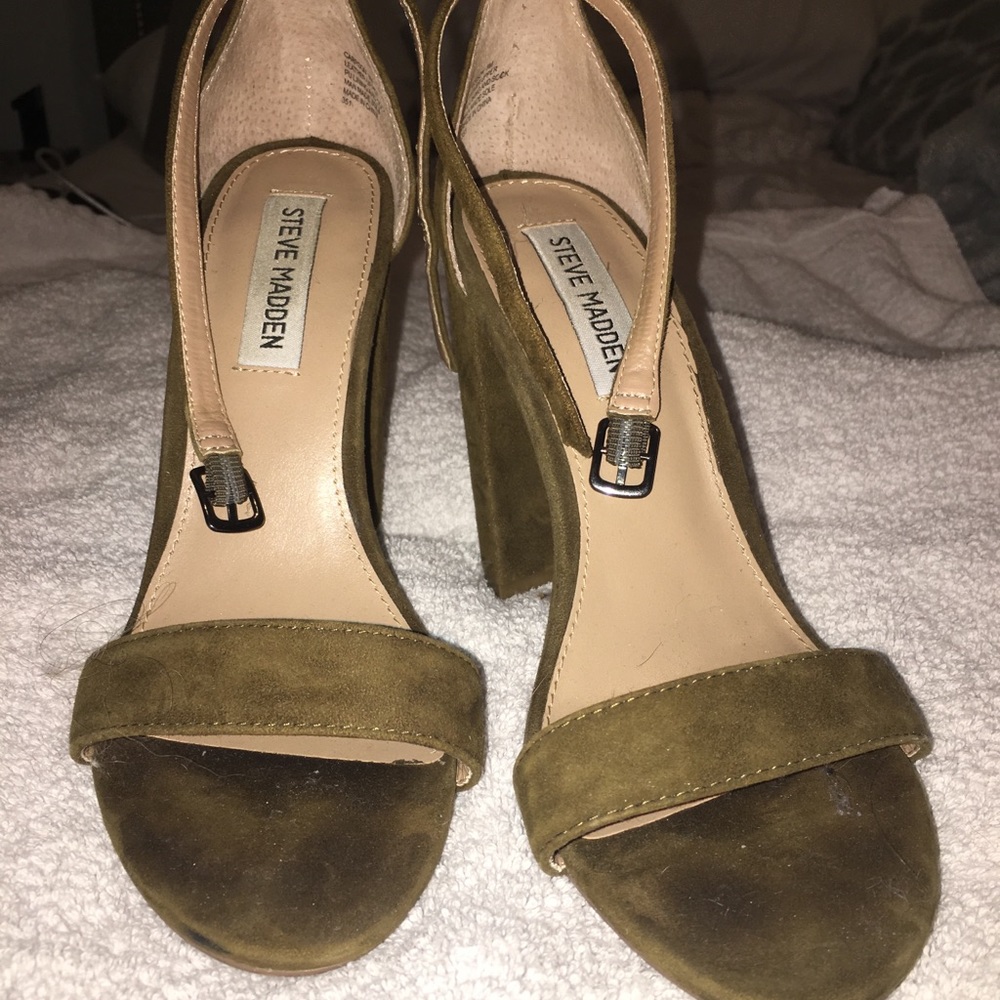 STEVE MADDEN HEELS!!